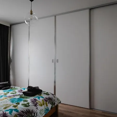 Midi-suede Apartment Brussels